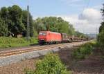 145 041-0 mit gemischtem Gterzug in Fahrtrichtung Sden.