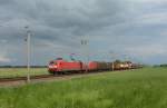 145 028-7 fuhr am 22.06.2012 mit einem Gterzug von Osnabrck nach Emden, hier bei Petkum.