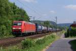 145 064-2 mit einem Containerzug in Bonn-Limperich am 02.06.2012