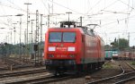 145 001-4 von Railion und 145 010-5 von DB Cargo rangiern in Aachen-West bei Sonne und Wolken am 23.9.2012.