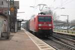 145 042-8 am 05.04.2013 mit einem KLV in Orschweier gen Norden.