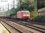 145 018-8 fuhr am 17.08.13 durch hh-harburg ,im hintergrund eine gravita