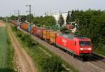 145 003 mit Gterzug Richtung Basel am 10.05.2011 in Auggen