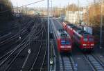 145 039-4 DB und daneben stehen 151 059-3,185 272-2 beide DB ,185 292-0 von Railion in Aachen-West.
Aufgenommen von der Brücke Turmstraße  bei schönem Sonnenschein am Nachmittag vom 17.1.2015.