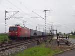 Und auch bei ihnen heute schon nicht mehr vorhanden; Das Railion Logo mit dem Quadrat. 
Am 23.05.13 konnte die 145 021 mit einem langen Containerzug in Vechelde fotografiert werden. Die Lok war zuvor für wenige Monate aufgrund von Bedarfsmangel abgestellt. 