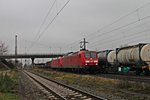 Am 29.11.2014 hatte 145 002-2 die Aufgabe die 185 138-5 nach Haltingen zu bringen, als sie durch Müllheim (Baden) ihrem Ziel entgegen fuhr.