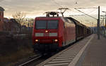 145 045 schleppte am 06.12.16 einen Autologistikzug durch Bitterfeld. Der Zug war unterwegs vom VW-Werk Zwickau-Mosel zum VW-Werk Braunschweig.