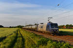 145 101 mit einem Kesselzug am 24.05.2018 bei Rohrsen. 