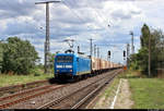 Hackschnitzelzug mit 145 085-7 (145 030-7) der Eisenbahn-Bau- und Betriebsgesellschaft Pressnitztalbahn mbH (PRESS) durchfährt den Bahnhof Güterglück auf der Bahnstrecke Biederitz–Trebnitz (KBS 254) Richtung Biederitz.
[10.8.2019 | 12:40 Uhr]