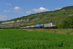 Am 04.09.2021 begegnete uns 145 084 (RHC) im Maintal bei Thüngersheim auf dem Weg nach Süden.