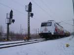 Die  Fleischmann  145 023-6 der PRESS steht am 20.01.13 in Reichenbach/V. oberer Bahnhof zur Abfahrt bereit.