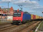 Am 27.09.2014 kam 145 088 mit einem Containerzug aus Richtung Magdeburg nach Stendal und fuhr weiter in Richtung Salzwedel.