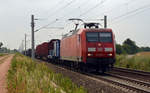 145 074 rollte am 08.07.17 mit einem gemischten Güterzug durch Rodleben Richtung Magdeburg.