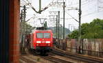 145 023-8 DB kommt als Umleiter aus Richtung Aachen-West mit einem Autozug aus Belgien nach Ostdeutschland und fährt durch Köln-Ehrenfeld in Richtung Köln,Dormagen.
