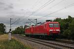 Nachschuss auf 145 044-4, welche am 27.07.2017 am Zugschluss eines Lokzuges von 185 172-4 hing und hier bei Buggingen in Richtung Norden fuhren.