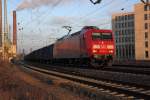 145 015-4 zog am 28.12.2014 einen mit polnischer Kohle beladenen Zug durch Bielefeld in Richtung Hamm.