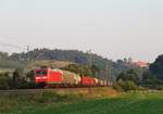 145 031 ist am 14.September 2016 mit einem gemischten Güterzug bei Knellendorf in Richtung Saalfeld unterwegs.