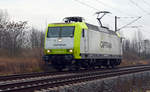Ohne Last fuhr 145 095 der Captrain am 02.12.17 durch Greppin Richtung Dessau.