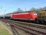 BRLL 145 089-9 als Wagenlok im DGS 52500 von Großkorbetha nach Vohburg Werkbf Bayernoil, am 11.04.2022 in Bad Hersfeld.