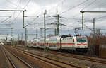146 565 schob am 08.12.18 den IC 2430 vorbei am S-Bahnhof Halle Messe Richtung Halle(S) Hbf.