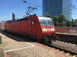 146 004 kam am 14.06.17 mit einem Re aus Frankfurt in Mannheim eingefahren.