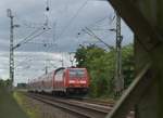 146 278 schiebt hier hinter Norf einen RE6 nach Köln/Bonn Flughafen. Sonntag 23.7.2017