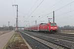 Nachschuss auf die Freiburger 146 218-3, als sie am 20.12.2016 ihre RB (Neuenburg (Baden) - Freiburg (Brsg) Hbf) aus dem Bahnhof von Müllheim (Baden) gen Buggingen schob.