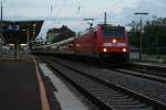 146 242 mit Puma Wagen in Weinheim .Dieser zug kommt von Frankfurt/M um 21.32 an und fhrt dann als Leerzug nach Frankfurt/M zurck.