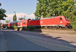 Ein Zusammenspiel aus Licht und Schatten:  146 234-0 von DB Regio Baden-Württemberg als RE 4729 von Karlsruhe Hbf nach Konstanz passiert die Konzilstraße in Konstanz auf der Bahnstrecke