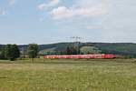 Auf dem Weg von Freiburg (Brsg) Hbf nach Seebrugg befand sich am 30.07.2017 die 146 235-7  Konstanz , welche gerade den Bahnhof von Titisee verlassen hatte und in Richtung Seesteige/Felderb Bärental fuhr.