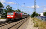 146 111-0 DB kommt der RB 17063 aus Offenburg-Hbf nach Neuenburg(Baden) und fährt in den Bahnhof von Emmendingen ein und hält in Emmendingen und fährt dann weiter in Richtung Freiburg im Breisgau.
Aufgenommen vom Bahnsteig Emmendingen. 
Bei Sommerwetter am Vormittag vom 3.8.2019.