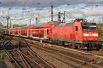 146 005 fährt am 21.10.2019 mit dem RE9 (RE10909)  Rhein-Sieg-Express  von Aachen Hauptbahnhof nach Siegen Hauptbahnhof in Köln Messe/Deutz ein.
