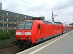 BR 146 016-1 mit Dostos RE 6 von Minden nach Dsseldorf Hbf. in
Bochum Hbf. bei der Ausfahrt.