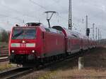 146 118 erreicht mit RE 2 von Düsseldorf nach Münster den Bahnhof Haltern, 21.02.17