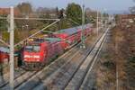 146 208-4 mit den Wagen des RE 5 / 4228, Lindau-Reutin - Stuttgart, am 20.03.2022 in Langenargen