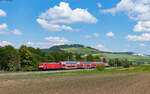 146 238 und 146 231  Heimattage Radolfzell  mit dem RE 4726 (Konstanz - Karlsruhe Hbf) bei Neudingen 11.6.23