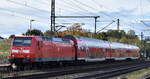DB Regio AG - Region Südost mit ihrer  146 030  (NVR:  91 80 6146 030-2 D-DB ) und der RB40 nach Burg bei der Einfahrt am 07.11.23 Bahnhof Niederndodeleben.