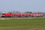 146 244 mit Doppelstockwagen von Regensburg nach München Hbf am 18.3.026 zwischen Langenbach und Thonstetten.