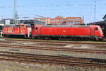 Ausfahrt 9880 3 363 219-7 mit Regionalzug 9180 6 146 265-4 aus der  Waschanlage im Hauptbahnhof von Bremen am 22. März 2026.