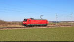 146 253-0 bewegt sich als Tfzf bei Teutschenthal Richtung Sangerhausen – und damit gen Heimat.

🧰 DB Regio Mitte
🕓 18.3.2025 | 14:47 Uhr