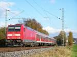 Die 146 211-8 ist am 18.Oktober 2007 mit einem RegionalExpress RE von Aalen nach Stuttgart Hbf unterwegs.