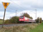 Die 146 218 ist am 18.Oktober 2007 mit einem Regionalexpress RE von Aalen nach Stuttgart Hbf unterwegs.