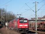 146 202-7 (BaW Werbelok) fhrt mit einer DoStos Garnitur als Regionalbahn von Mosbach-Neckarelz nach Donauwrth ber Heilbronn und Stuttgart in den Bahnhof von Bad Friedrichshall-Jagstfeld ein, 08.02.08.