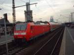 146 026 steht mit Dostos in Kln-Deutz