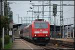 146 226 verlsst am 11.04.08 mit RE 19458 nach Stuttgart Hbf Gleis 1 des Aalener Bahnhofs.