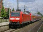 146 005-4 mit RE2 von Mnster Hbf. nach Mnchengladbach ,
Einfahrt in Recklinghausen Hbf.(11.08.2008)