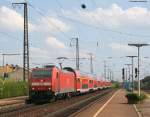 146 242-6 mit dem RE 4978 (10+) nach Sonneberg(Thr)Hbf bei der Einfahrt Frth (Bay) 3.9.08