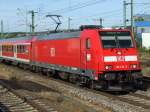 BR 146 214 fhrt mit einem Ex-Silberling Regionalexpress aus Singen (Htw.) in Herrenberg ein.