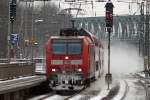 146 001-3 mit RE bei der Durchfahrt in Recklinghausen-Sd 4.1.2010