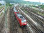 146-122 schiebt ihren RE nach Heidelberg Hbf, hier die Ansicht von Oben.